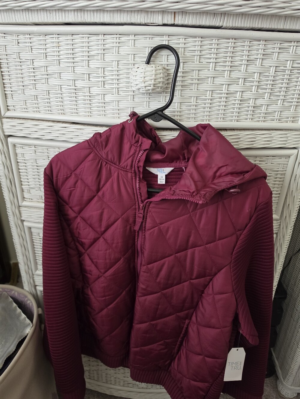 Time and Tru Quilted Hooded Puffer Jacket - Wine